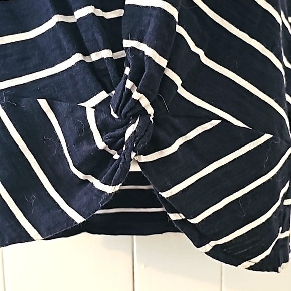 Cotton Slub navy striped top - Picture 2 of 4